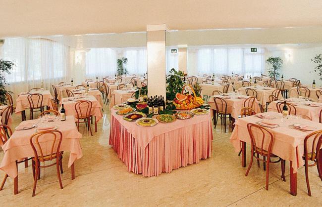 קיאנצ'נו טרמה Hotel Risorgimento מראה חיצוני תמונה